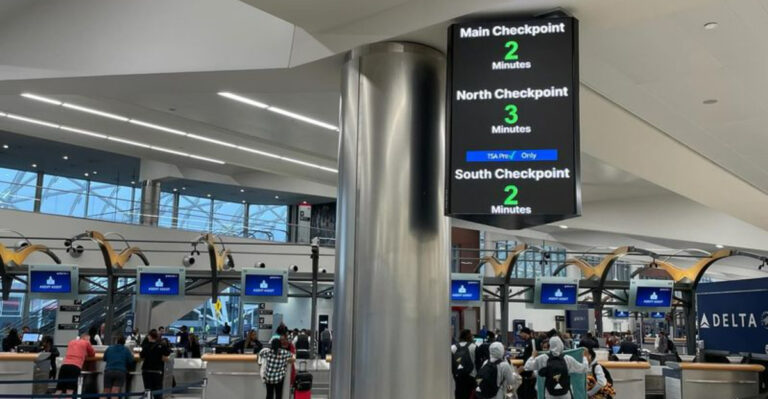 10 Things to Always Do Before Boarding + 6 Common Mistakes at the Gate