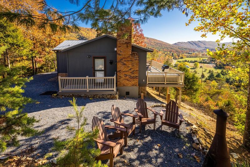 Shenandoah Valley Cabin Escapes