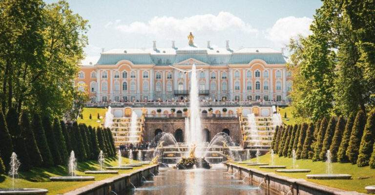 12 Of The Most Extravagant Royal Palaces Around The World