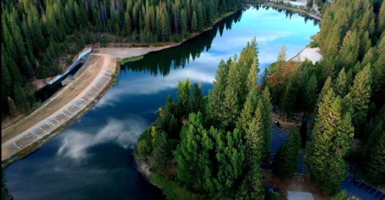 12 Quiet Sierra Towns Perfect For Adventure Getaways—And 2 Letdowns