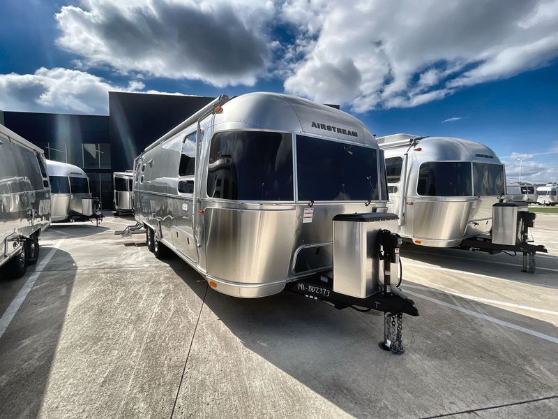 Airstream Flying Cloud