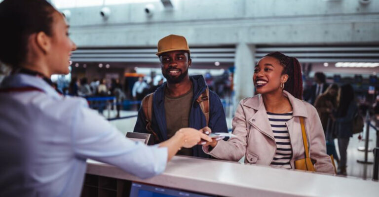 14 Smart Ways To Board A Plane + 5 Common Habits To Ditch