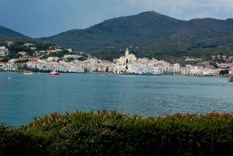 Cadaqués Coastal Charm