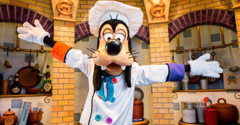 17 Things You Can Do At Disney World Without A Ticket (With 5 Extra Tips To Maximize The Magic)