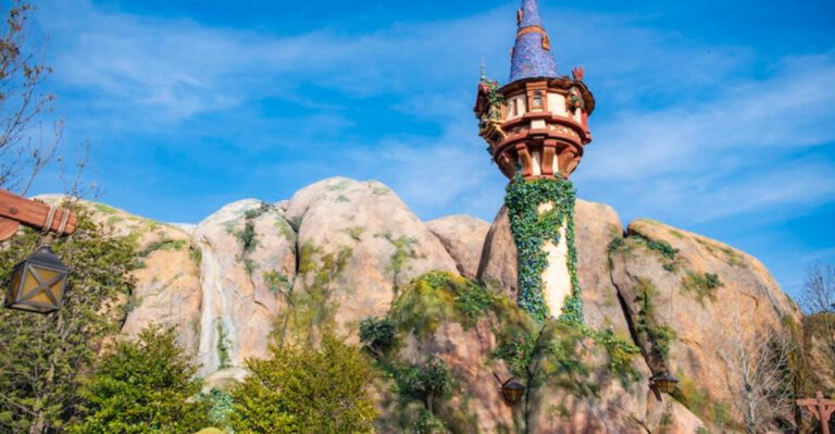 18 Hidden Spots In Disney World’s Magic Kingdom You Shouldn’t Miss