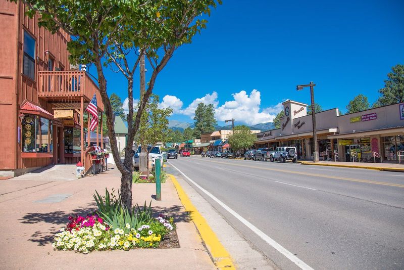 Ruidoso, New Mexico: Overcrowded and Underwhelming