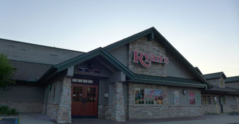 8 Chain Buffets To Skip On The Road—And 8 Totally Worth Visiting