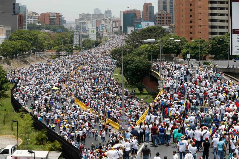 Venezuela: Political Chaos and Rampant Crime