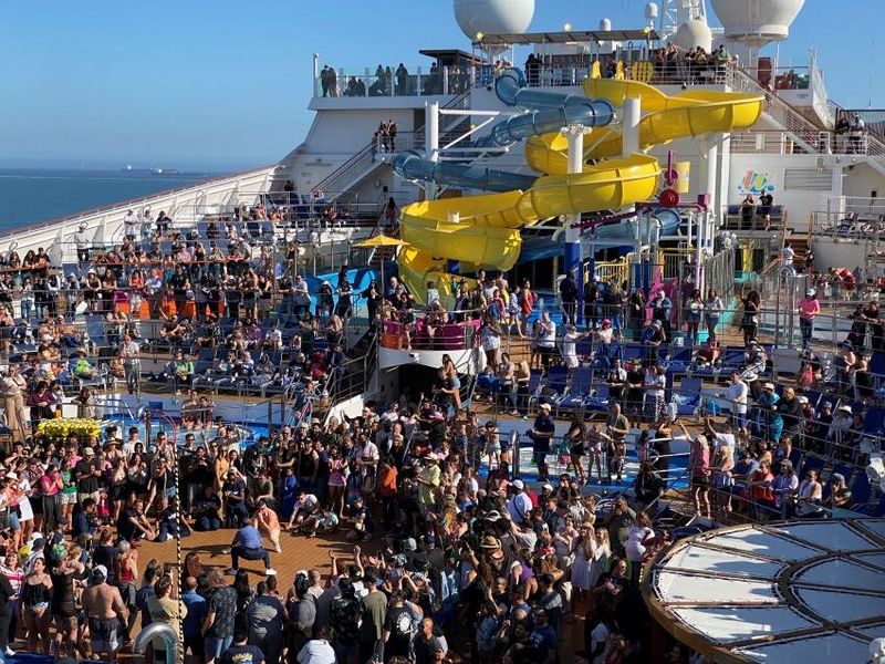 Crowds Everywhere