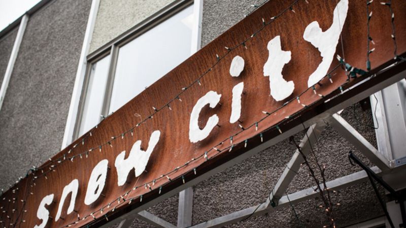 Alaska – Reindeer Sausage At Snow City Cafe