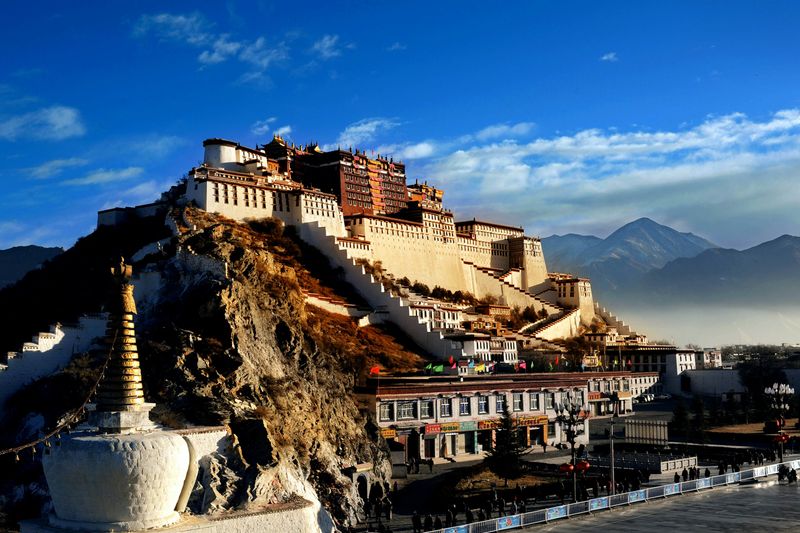 Potala Palace: Tibet's Mountain Sanctuary