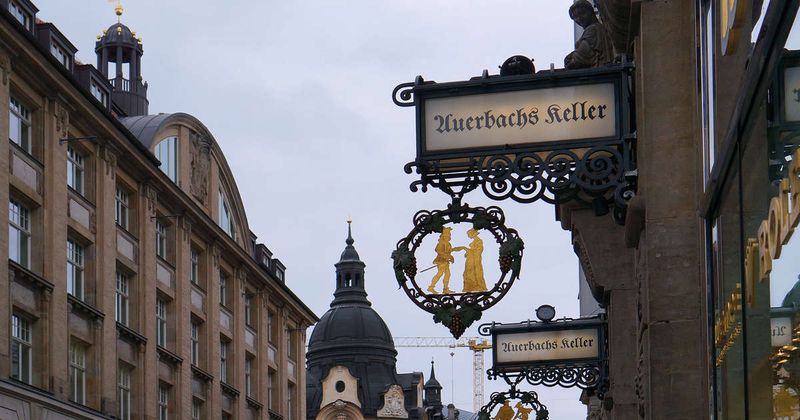 Foodie Paradise with Saxon Flair