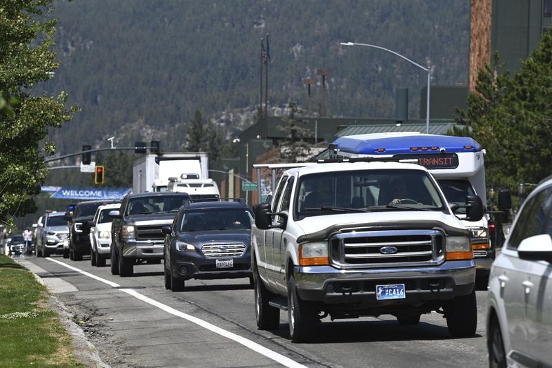 South Lake Tahoe: Overcrowded Tourist Trap