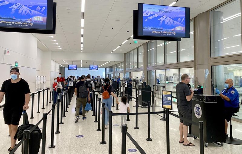 Using Vague Or Contradictory Travel Plans