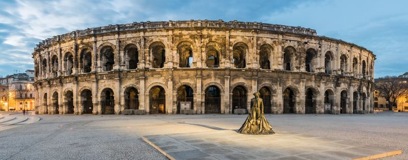 Nîmes Felt Stale