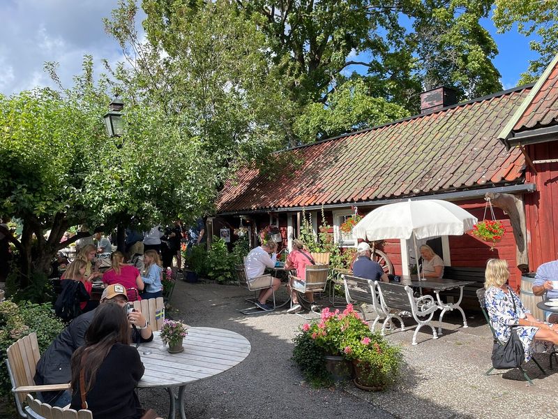 Where To Eat (Yes, There's Fika)