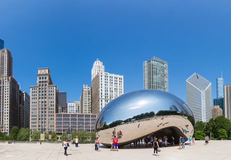 Chicago, Illinois: Urban Adventures for the Independent Spirit