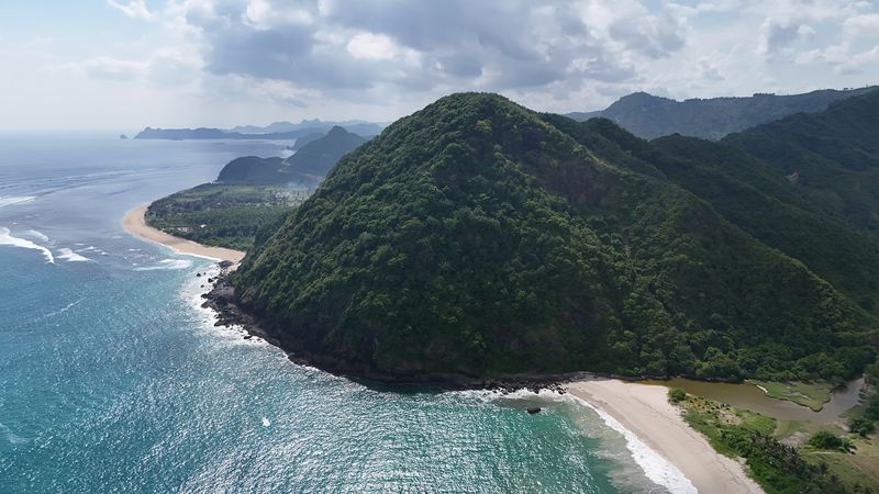 Indonesia: Island Hopping Without Splurging