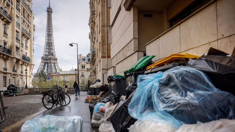 Skip: Paris, France - Overrated Romance