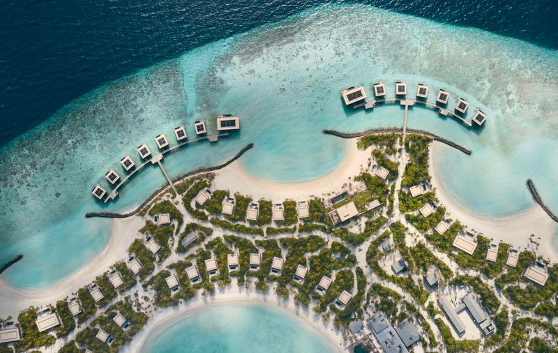 Maldives: Artificial Resort Islands