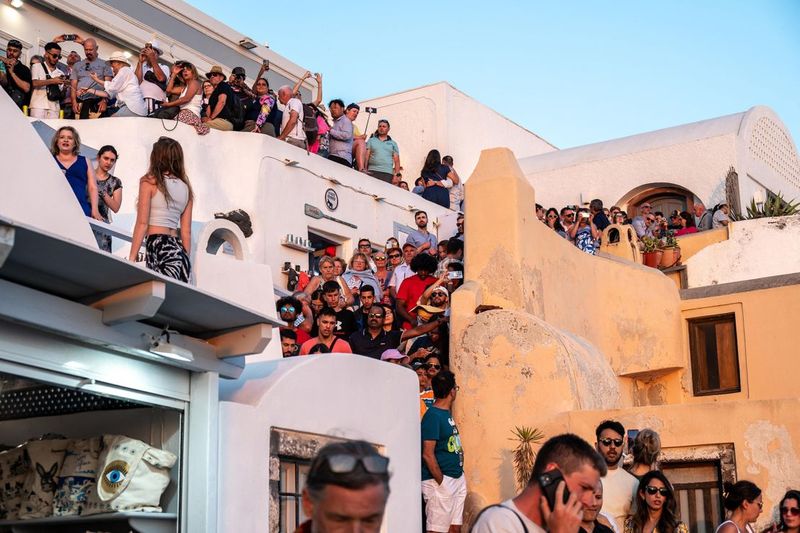 Santorini: Instagram vs. Reality