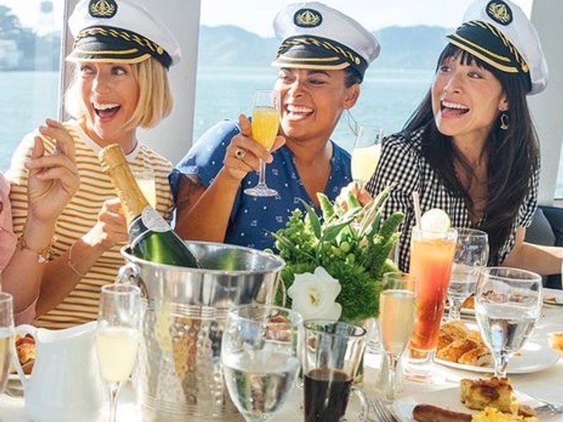 Brunch Cruise Pro: Built-In Entertainment Or Guided Features