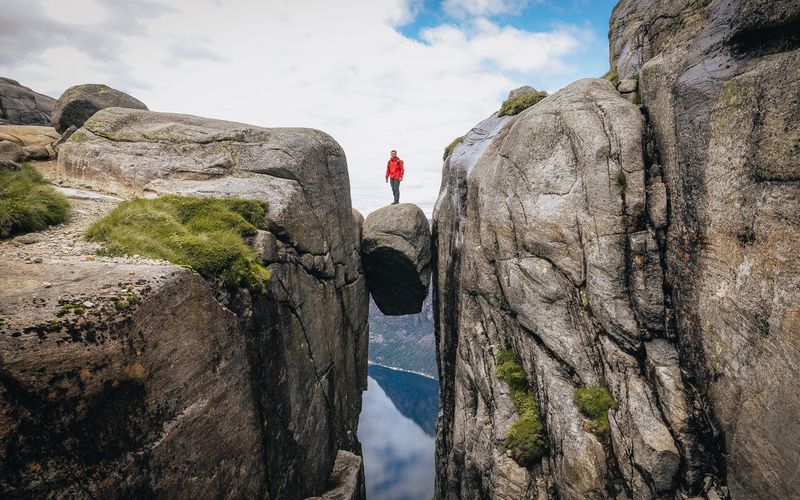 Kjeragbolten, Norway