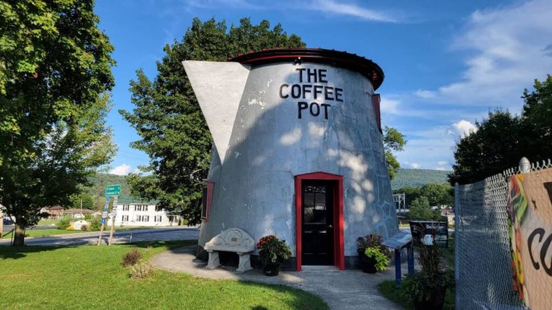 The Giant Coffee Pot – Bedford, Pennsylvania