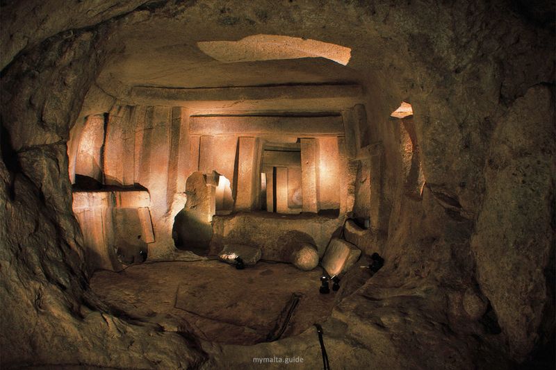 Ħal Saflieni Hypogeum - Malta (3300-3000 BCE)