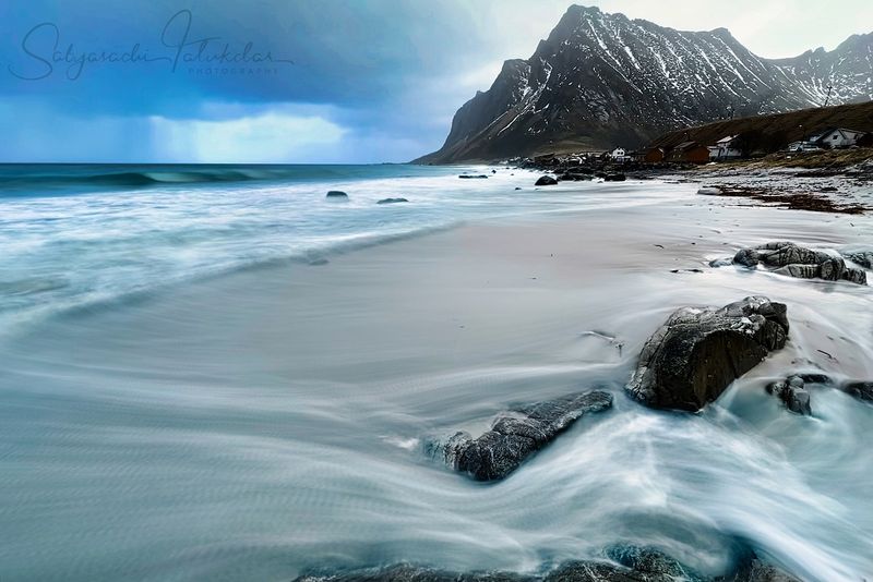 Uttakleiv Beach, Norway: Arctic Beauty with Deadly Temperatures