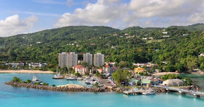 Ocho Rios Beach Hustlers