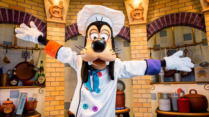 Enjoy A Character Meal At A Resort Restaurant