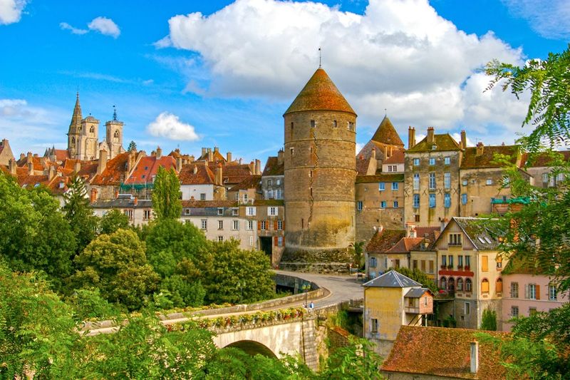 Semur-en-Auxois Streets