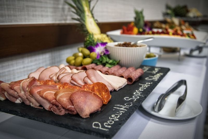 Cold Cuts Without Covers
