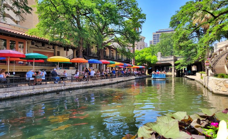 San Antonio, Texas: River Walk Friendliness