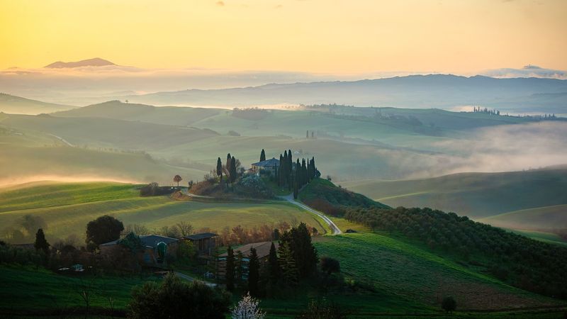 Valle d'Orcia's Rolling Hills: Tuscany's Most Photogenic Countryside