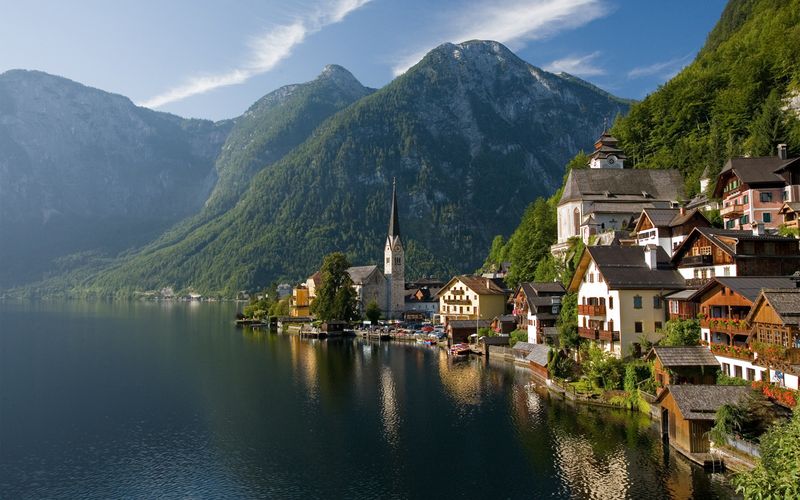 Alpine Hideaway: Hallstatt, Austria
