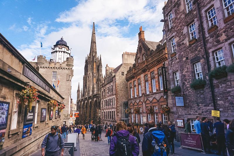 Edinburgh's Atmospheric Old Town
