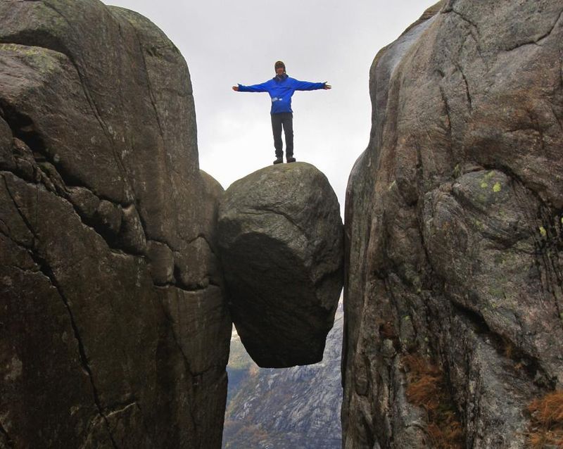 Kjeragbolten Boulder, Norway