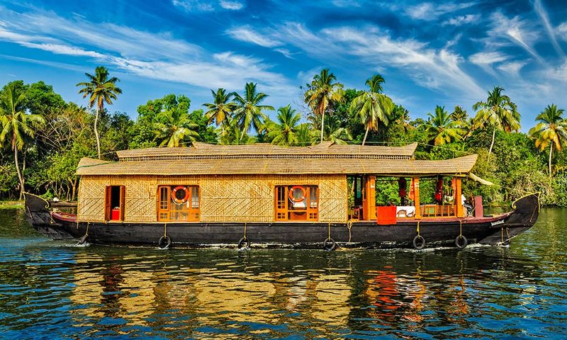 Living Aboard a Houseboat in Kerala's Backwaters
