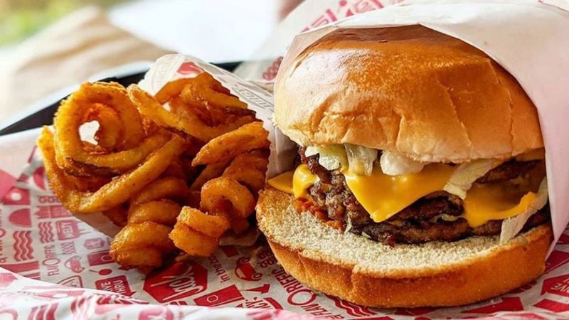 Jack in the Box's Junior Bacon Cheeseburger: Late-Night Letdown
