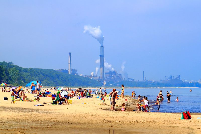 Indiana Dunes' Lakeshore Beauty Competes With Industry