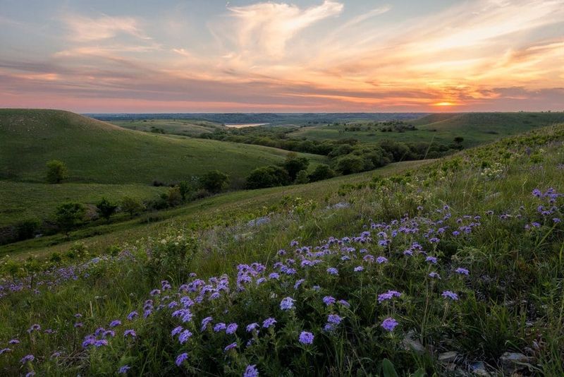 Kansas: Heartland Hospitality But Once Was Nice