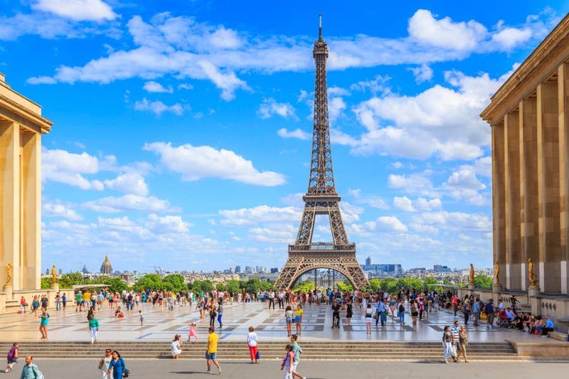 France: Gorgeous Landmarks, But Cold Vibes