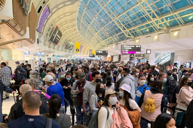 Toronto Pearson International Airport (skip)