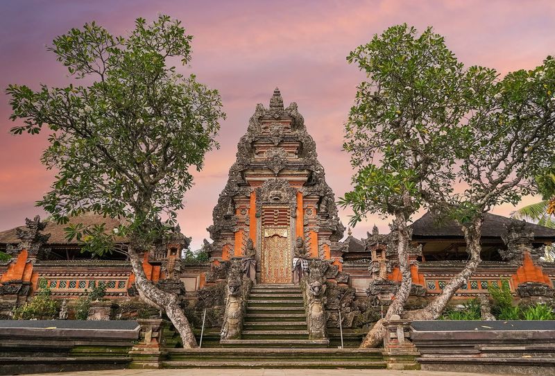 Indonesia (Bali): Beautiful, But Overcrowded And Overdone