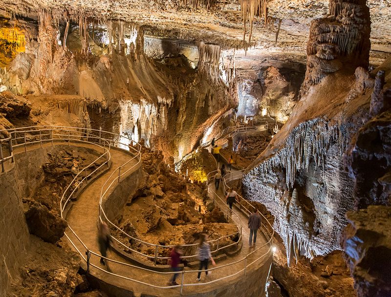 Blanchard Springs Caverns