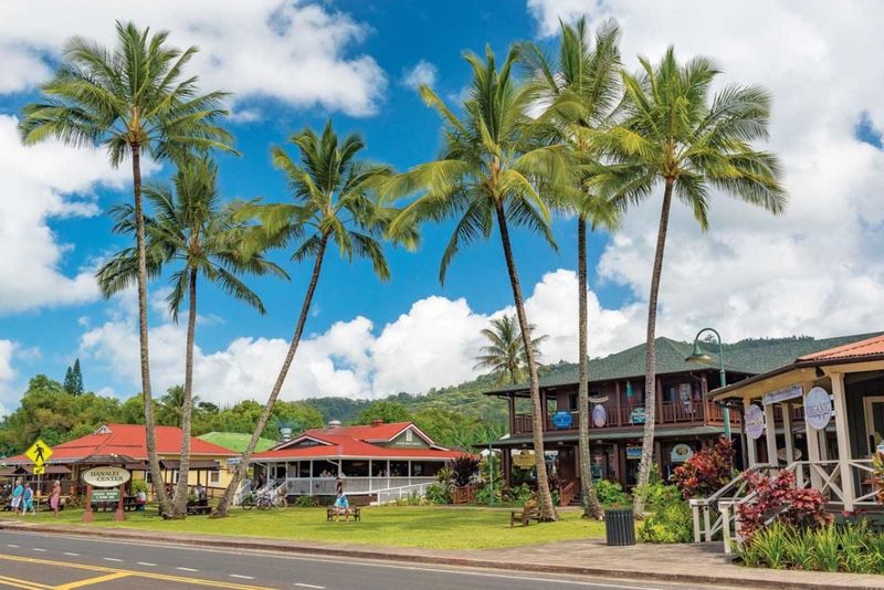 Stroll Through Hanalei Town