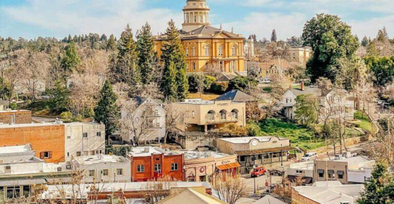 Explore The Sierra Nevada: 12 Towns For Epic Nature Escapes—2 Not Worth The Hype