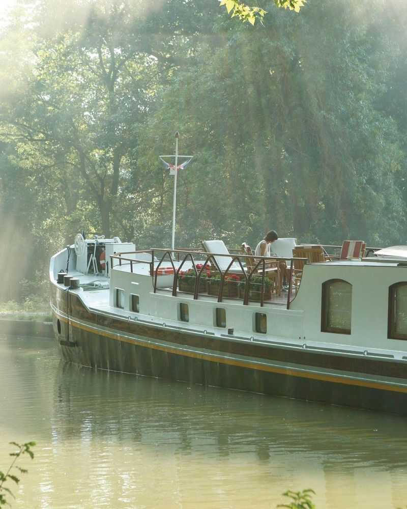Enjoy Intimate, Smaller Ships